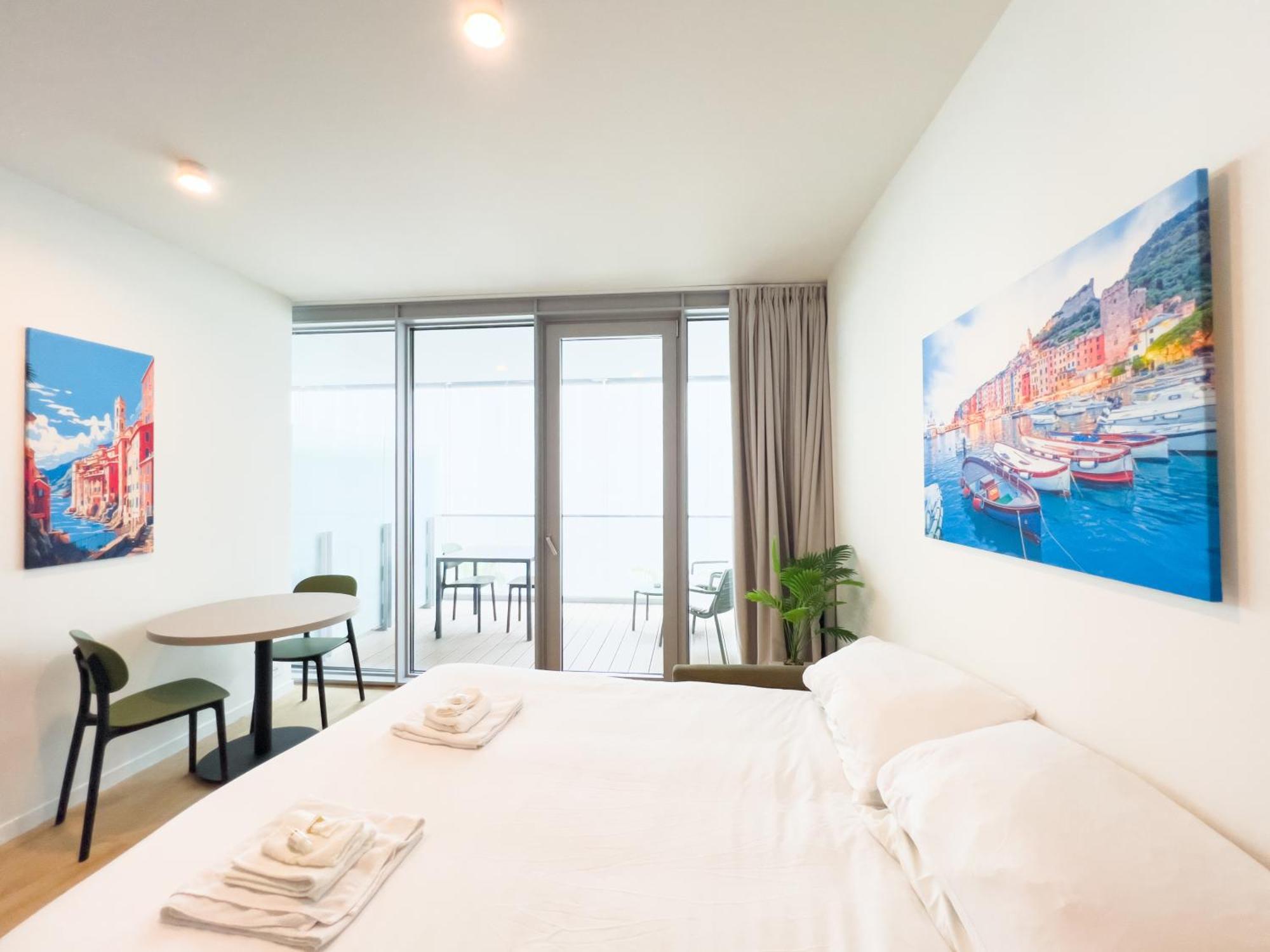 Waterfront 1 *